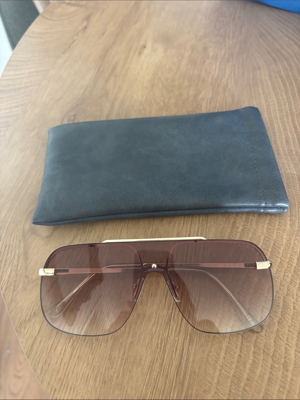 Aire Women's Oversizes Aviator Sunglasses